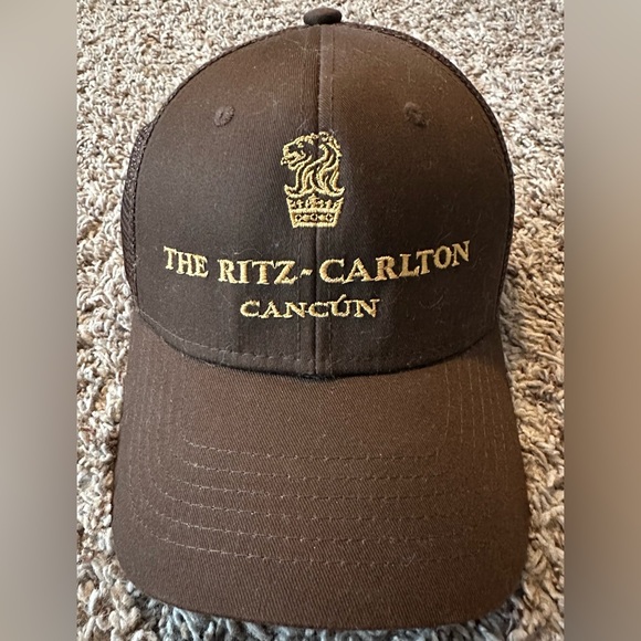 Ritz Carlton Cancun trucker hat, one size- adult, brown and gold - Picture 1 of 3